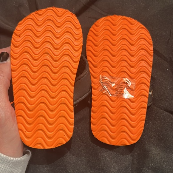 Baby Toddler Harley Davidson flip flops. Size 4/5 great condition orange black - Picture 4 of 5